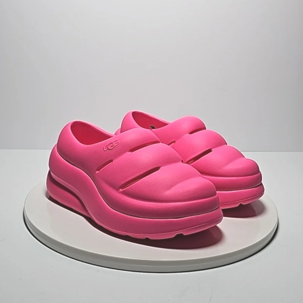 NWT UGG K Sport Yeah Clogs Taffy Pink Water Resistant Shoes Girls Size 1